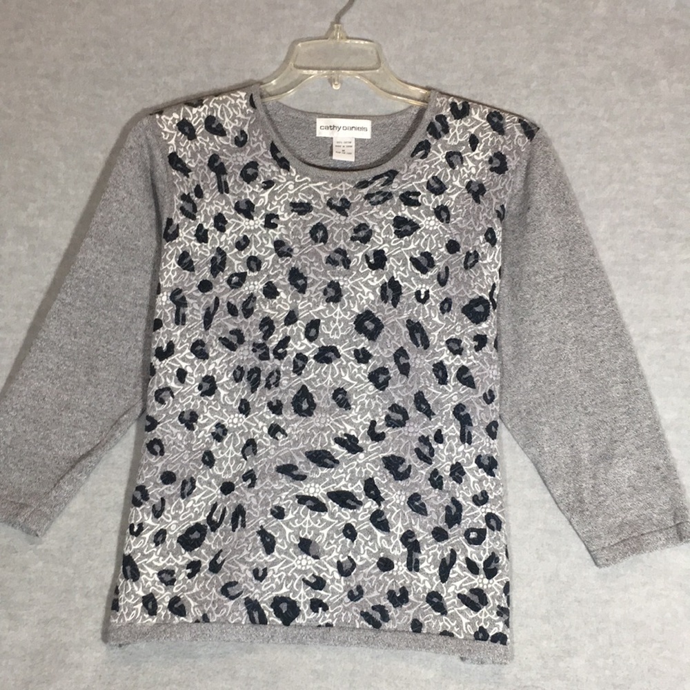 CATHY DANIELS 100% Cotton Knit Animal Print Top with 3/4 Sleeves & Scoop Neck
